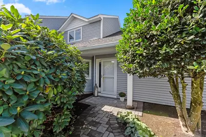 42 Fairway Dr #Golfview, Plymouth, MA 02360 - Photo 2