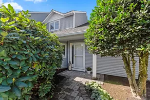 42 Fairway Dr, Plymouth, MA 02360 - Photo 2