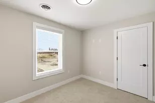 7 Elise Ave, Londonderry, NH 03053 - Photo 18