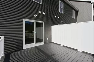 7 Elise Ave, Londonderry, NH 03053 - Photo 34