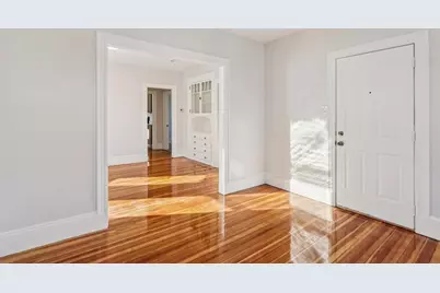 559 Hyde Park Ave #3, Boston, MA 02131 - Photo 4