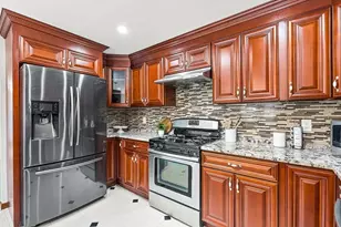 35 Fells Ave Terrace, Medford, MA 02155 - Photo 6