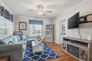 36 King St, Groveland, MA 01834 - Photo 10