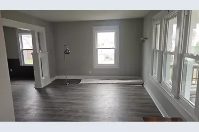 20 Ottawa St, Agawam, MA 01001 - Photo 6