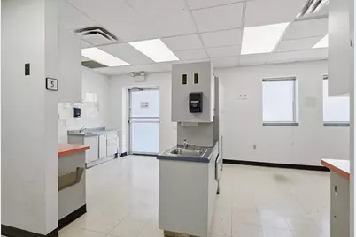 534 Sumner Ave, Springfield, MA 01108 - Photo 18