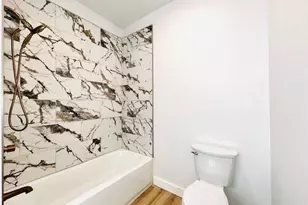 29 Catherine St, Boston, MA 02131 - Photo 10