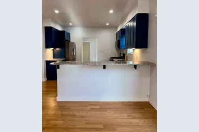 29 Catherine St #1, Boston, MA 02131 - Photo 2