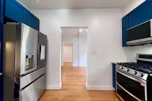 29 Catherine St, Boston, MA 02131 - Photo 6