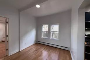 29 Catherine St, Boston, MA 02131 - Photo 14