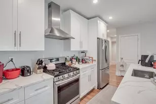 45 L St, Boston, MA 02127 - Photo 10