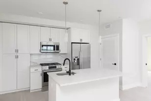 425 Border St, Boston, MA 02128 - Photo 2