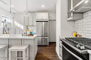 102 Front St, Marblehead, MA 01945 - Photo 16