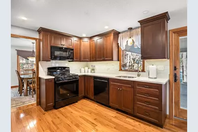 4 Michaels Dr, Tyngsborough, MA 01879 - Photo 4