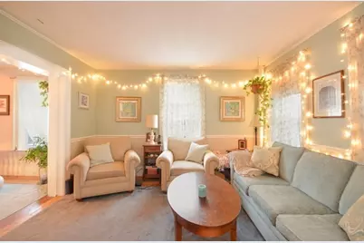 3 Hunnewell St, Melrose, MA 02176 - Photo 10