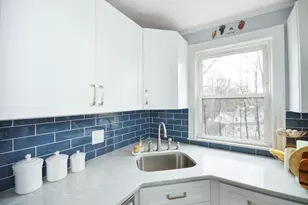 3 Hunnewell St, Melrose, MA 02176 - Photo 8