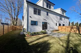 10 Webber Ave, Bedford, MA 01730 - Photo 10