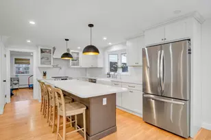 17 Wakefield St, Reading, MA 01867 - Photo 8