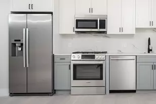 425 Border St, Boston, MA 02128 - Photo 6
