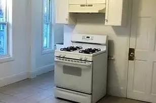 32 Wamesit St, Lowell, MA 01852 - Photo 8