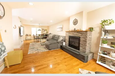 15 Downer Ct #15, Boston, MA 02122 - Photo 8