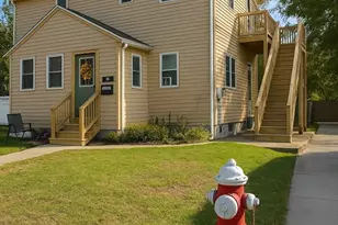 1042 Sassaquin Ave, New Bedford, MA 02745 - Photo 2