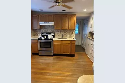 7 Hillside Ave #2, Everett, MA 02149 - Photo 2