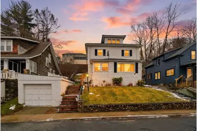 21 Francis Ave, Holyoke, MA 01040 - Photo 1