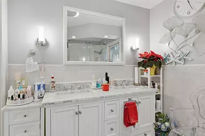 21 Francis Ave, Holyoke, MA 01040 - Photo 18