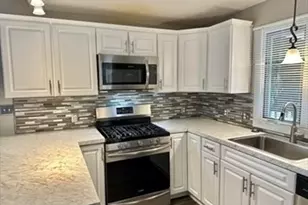 224 Walnut St, Agawam, MA 01001 - Photo 4