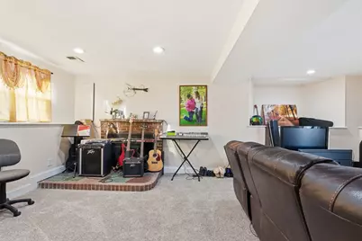 17 Cunniff Ave, Milford, MA 01757 - Photo 36