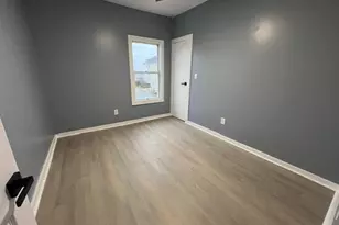 18 Beach St, Fairhaven, MA 02719 - Photo 4