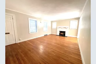 76 Cloverdale Rd #76, Newton, MA 02461 - Photo 4