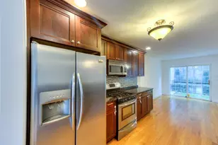 38 Johnson St, Worcester, MA 01604 - Photo 12