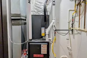 537 E 2nd St, Boston, MA 02127 - Photo 12