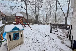 24 1st St, Amesbury, MA 01913 - Photo 36