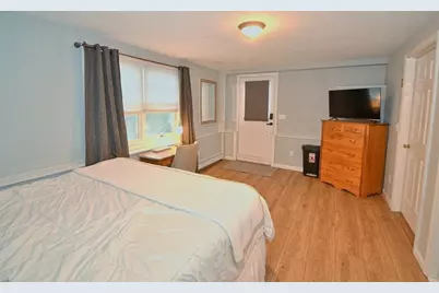 24 1st St, Amesbury, MA 01913 - Photo 32