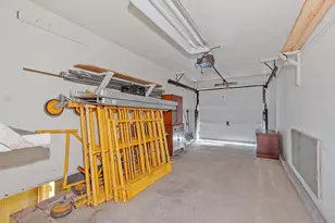 71 Hurd St, Fitchburg, MA 01420 - Photo 20