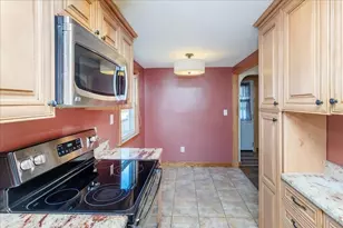 251 Green St, Weymouth, MA 02191 - Photo 10