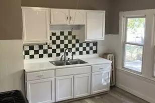 61-63 Dexter St, Springfield, MA 01105 - Photo 10