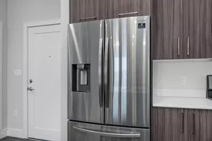 16 Laurel St, Everett, MA 02149 - Photo 6