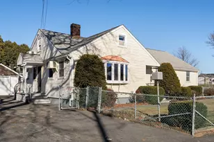 253 W Squantum St, Quincy, MA 02171 - Photo 4