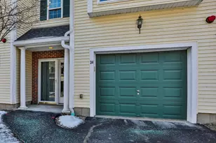 34 Groveland Commons Way, Groveland, MA 01834 - Photo 2