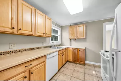 33 Emerson Rd, Longmeadow, MA 01106 - Photo 16