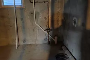 120 Roberts Ave, Holbrook, MA 02343 - Photo 10