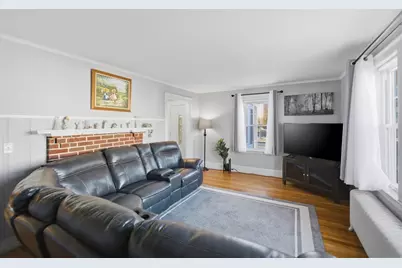 45 Lowell St, Woburn, MA 01801 - Photo 4