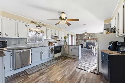 521 North Liberty Street, Belchertown, MA 01007 - Photo 8