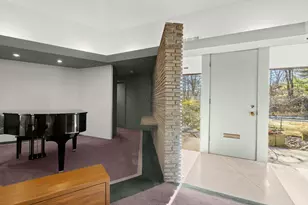 64 Oak Hill Rd, Worcester, MA 01609 - Photo 18