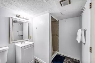 63 Lawton St, Springfield, MA 01109 - Photo 28