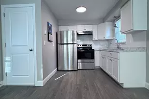 95 Orpheum Ave, Springfield, MA 01118 - Photo 4