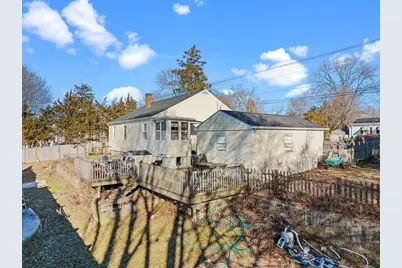 675 Church St, New Bedford, MA 02745 - Photo 22